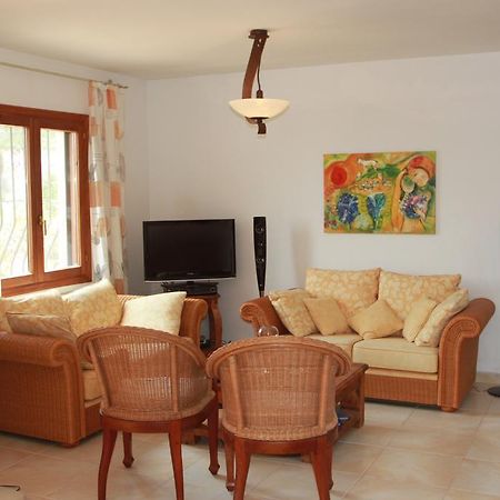 Chrisuli - Well Furnished Villa With Panoramic Views In مورايرا الغرفة الصورة