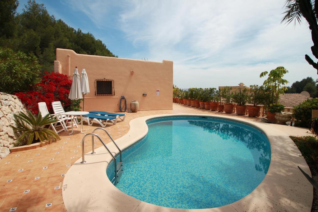 Chrisuli - Well Furnished Villa With Panoramic Views In مورايرا الغرفة الصورة