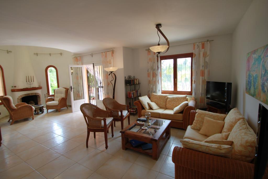 Chrisuli - Well Furnished Villa With Panoramic Views In مورايرا الغرفة الصورة